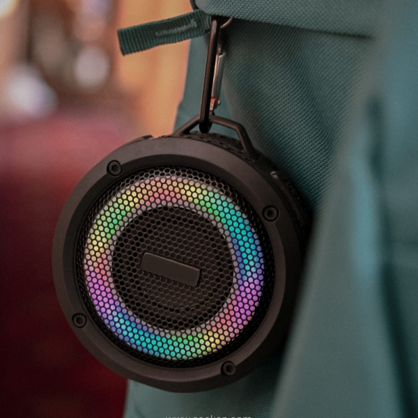 سماعات بلوتوث مقاومة للماء ملونة